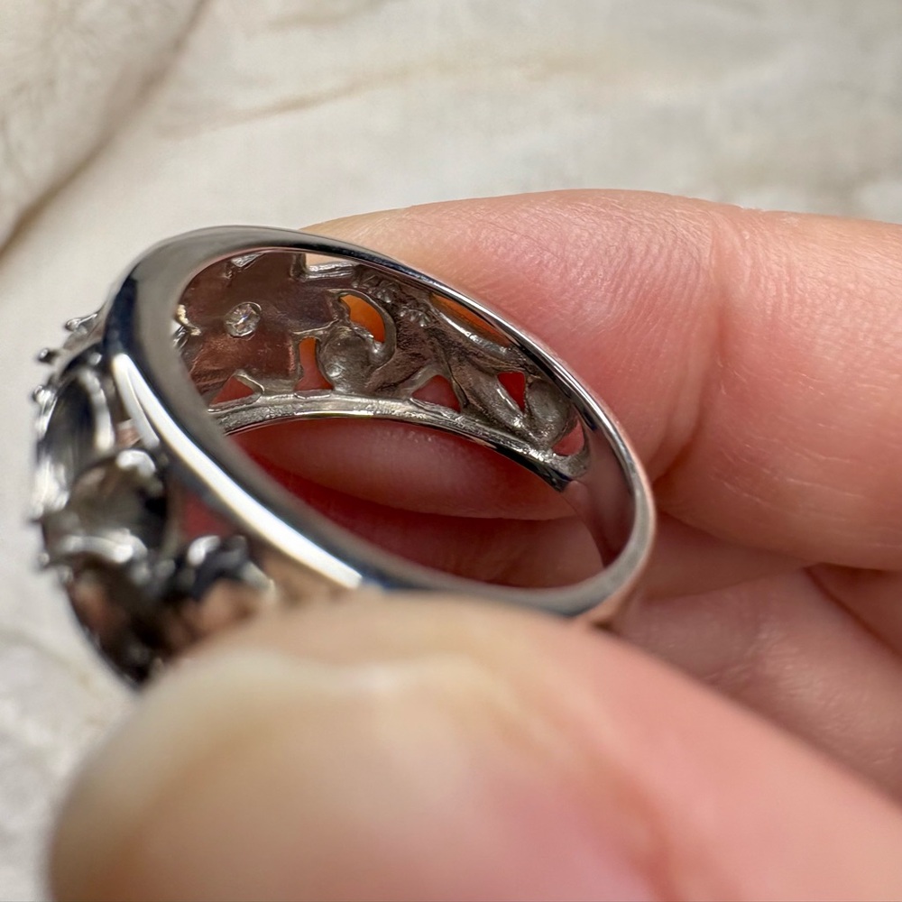 14k White Gold Hawaiian Heirloom Ring - Picture 5 of 8